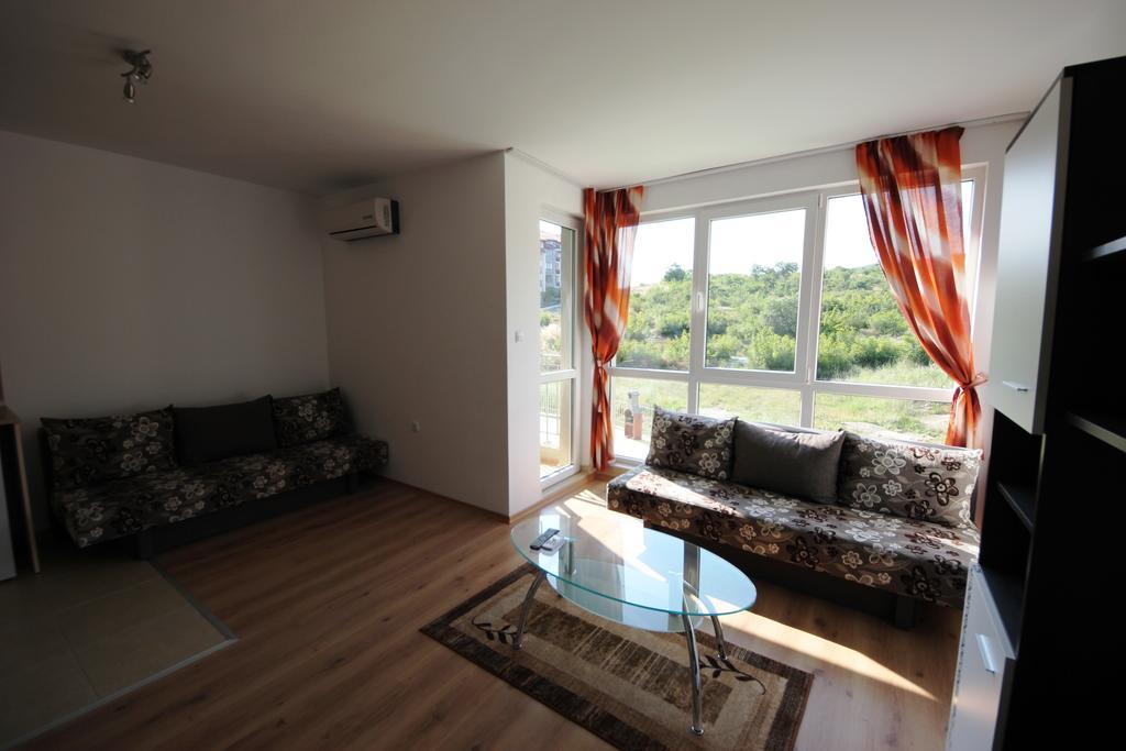 Menada Butterfly Apartment Sveti Vlas Rom bilde