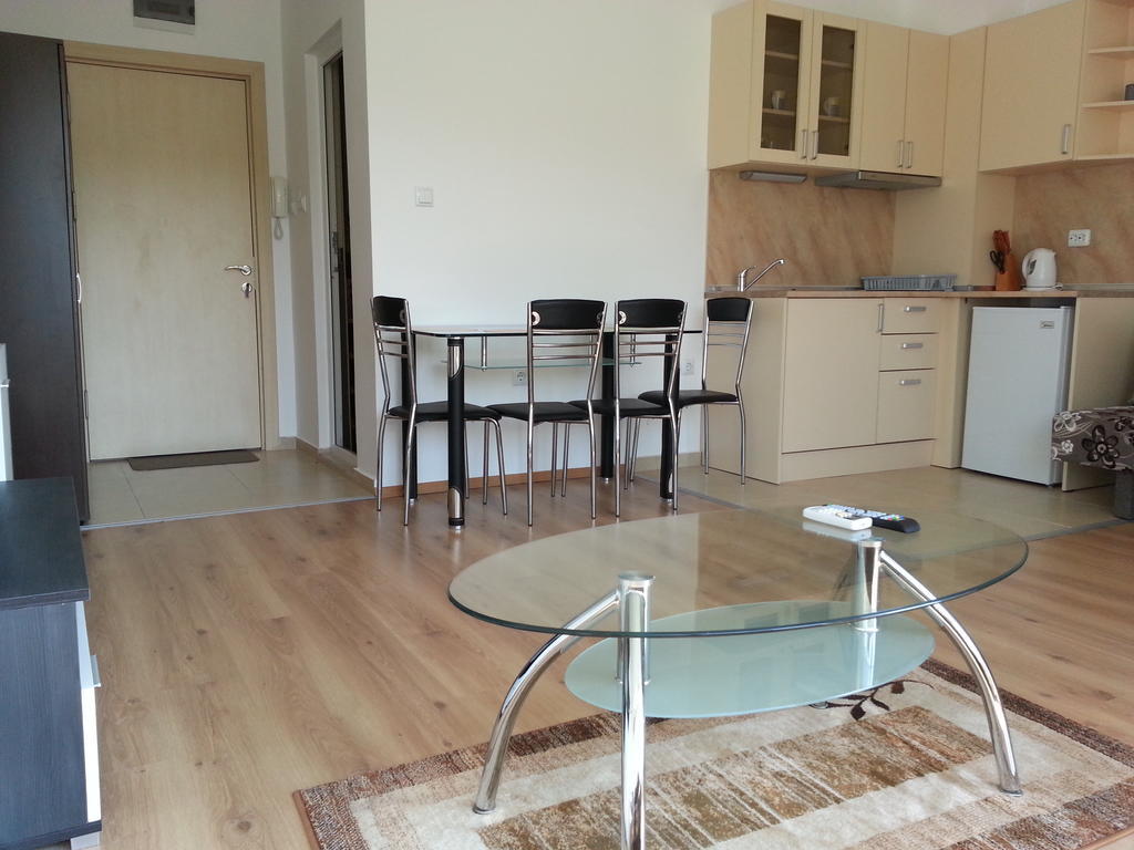 Menada Butterfly Apartment Sveti Vlas Rom bilde