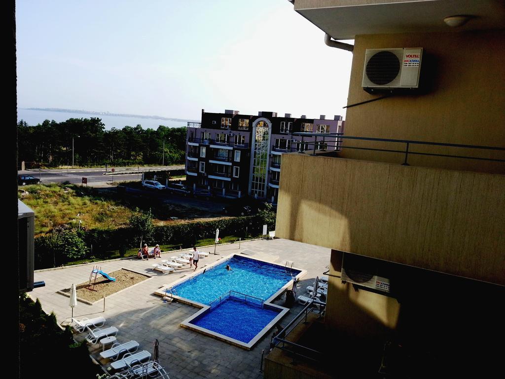 Menada Butterfly Apartment Sveti Vlas Eksteriør bilde