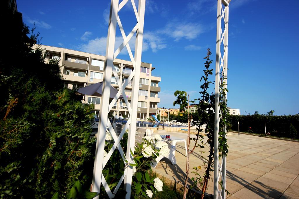 Menada Butterfly Apartment Sveti Vlas Eksteriør bilde