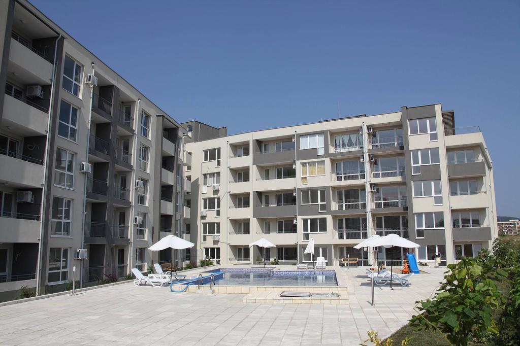Menada Butterfly Apartment Sveti Vlas Eksteriør bilde