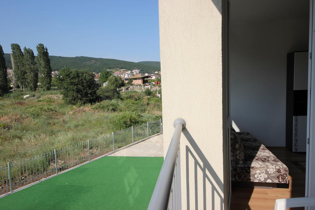 Menada Butterfly Apartment Sveti Vlas Eksteriør bilde