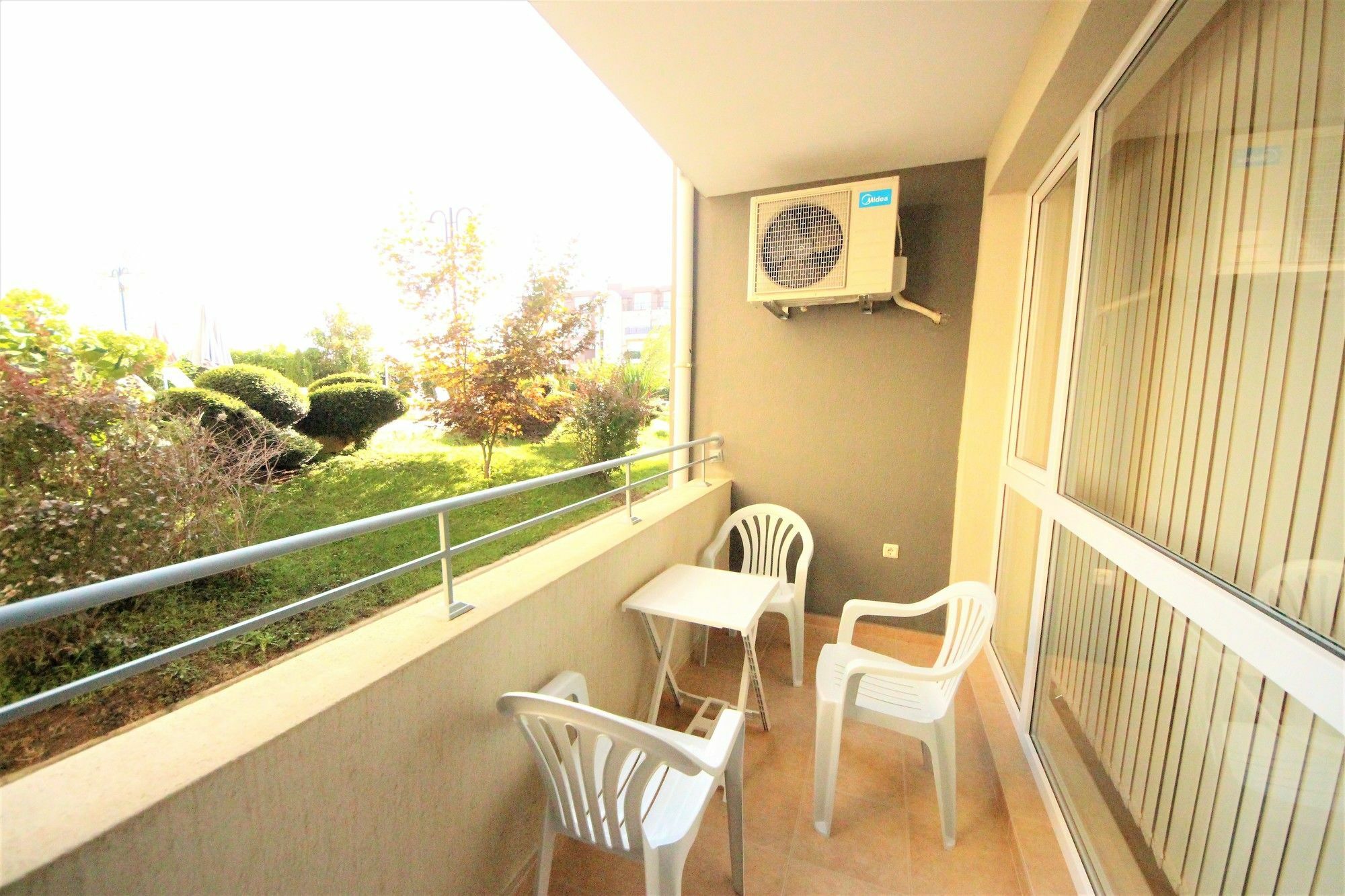 Menada Butterfly Apartment Sveti Vlas Eksteriør bilde