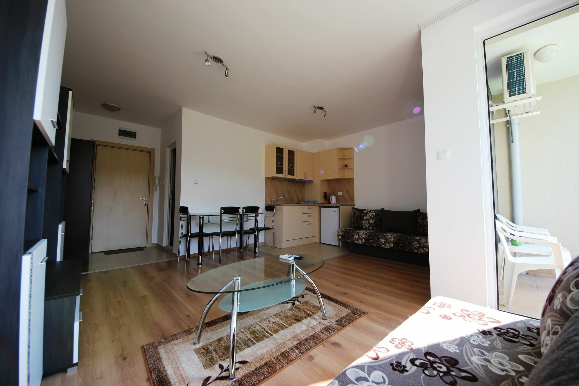 Menada Butterfly Apartment Sveti Vlas Eksteriør bilde